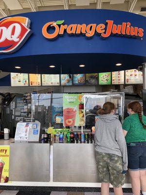 Quick service and old fashioned Orange Julius taste in this great travel stop along the I-90   5 retro Orange Julius stars