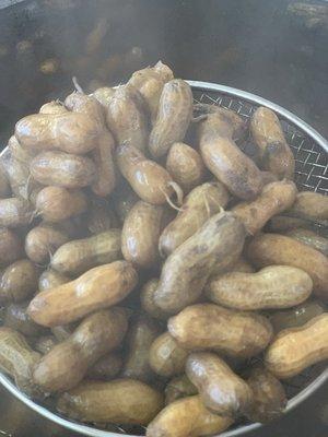 Hot boiled peanuts