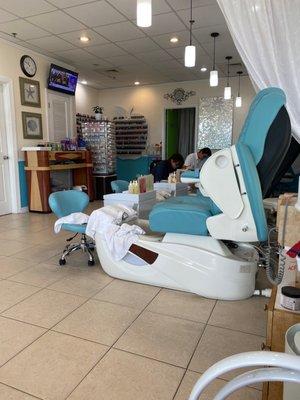 Here they both are working on the pedicures. No one else's except me in the salon