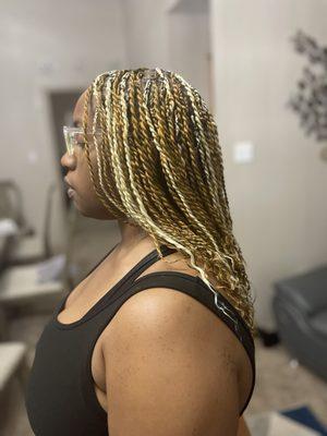 Short Senegalese twist