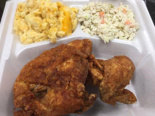 Delicious fried chicken, mac and cheese, and slaw