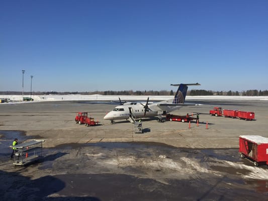 This turbo-prop takes me to IAD to catch another flight home.