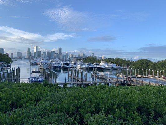 Awesome place in Miami to rent a boat from!