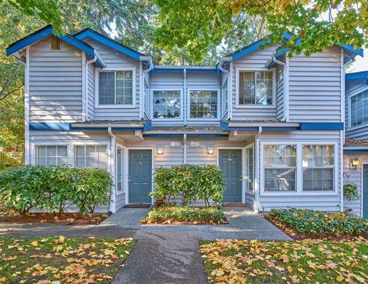 Outside of Edmonds Gateway Apartments in Edmonds, WA.