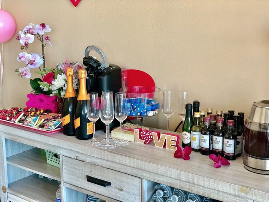 Valentine's Day Special Complimentary Champagne and Hawaii chocolate start 2/8/22-2/15/22.