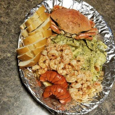 HEB: crab, shrimp, lobster tails, HOT BREAD, raviolis w/pesto