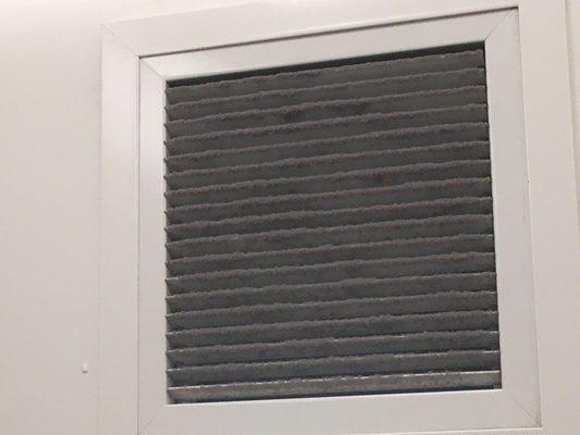 Vent in dressing room