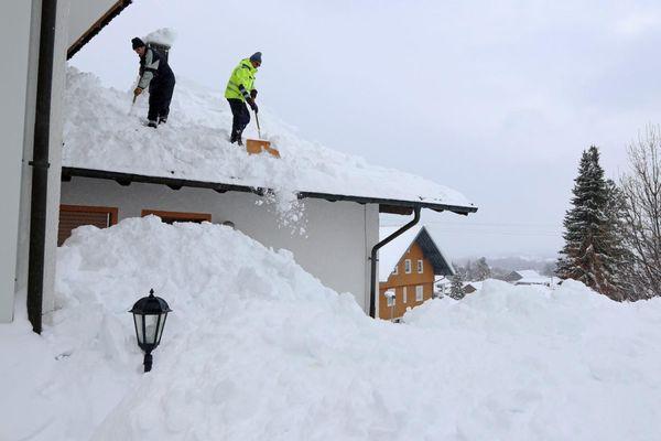 Roof Shoveling