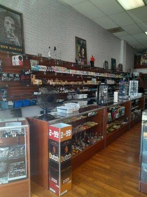 Variety of rolling papers, vapes, glass pipes, bongs and much more