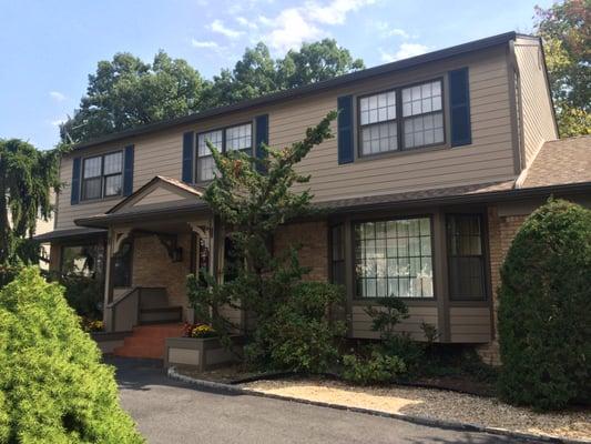 Hardie Plank Khaki Brown & Timberbark and GAF Timberline American Harvest Golden Cedar on Tremont, East Hanover