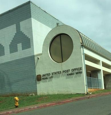 This Post Office is located at the corner of Acacia and Kamehameha Hwy.