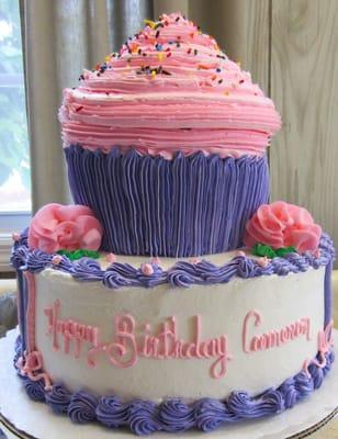 Giant Cupcake Cake