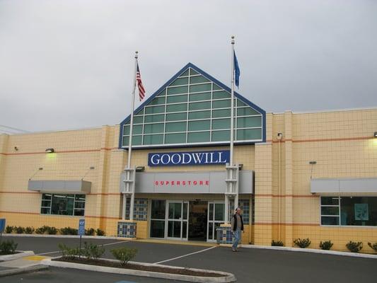 Goodwill just North of the Clackamas Town Center at ONE location,this goodwill.