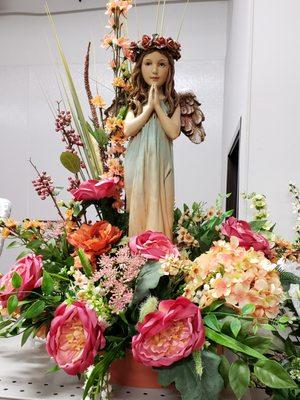 Garden Angel made with Flowers.