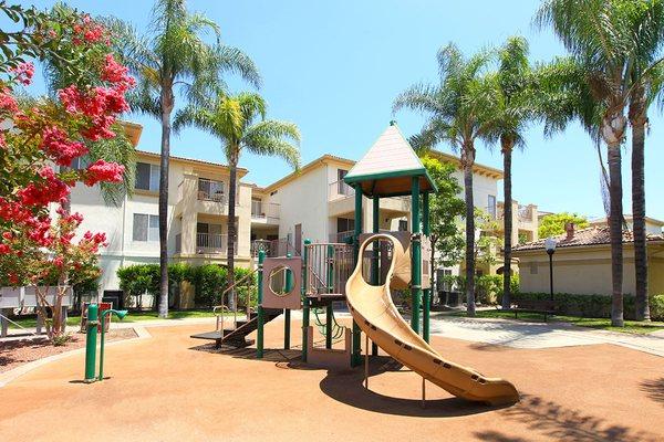 Courtyard Apartment Homes