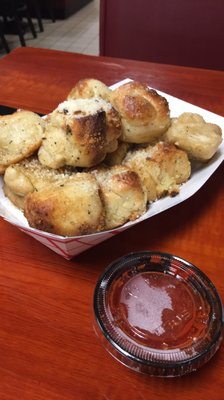 Garlic knots