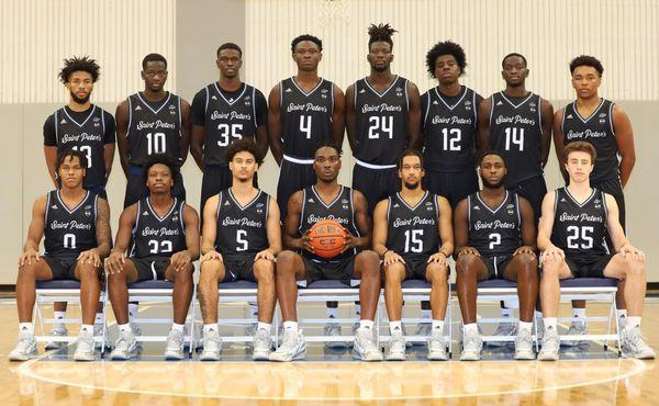 The 2021-22 Saint Peter's Peacocks men's basketball team. Historic.