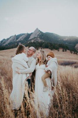 Family maternity session in Boulder, Colorado, by Sunshine Lady Photography