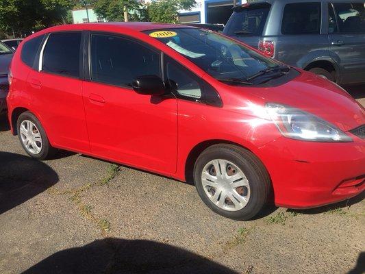 2010 Honda Fit 4 cylinder low miles salvage tittle.