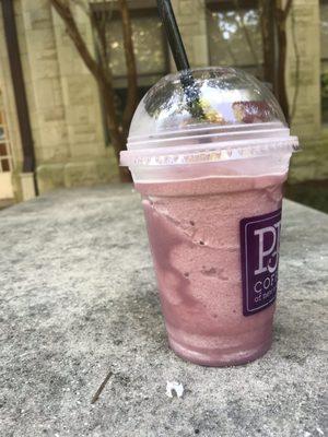 Mixed berry smoothie