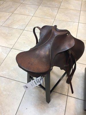 English Leather Saddle. I'm sure there's a Yelper out there with (or without) a horse who need this!!