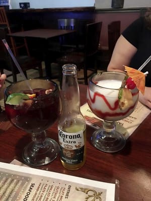 Sangria, cerveza y piña colada