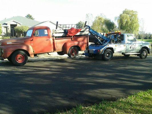 Knight Towing - (262) 749-6674