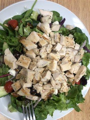 Greek salad with grilled chicken