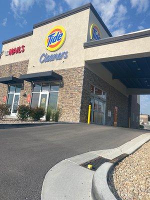 The drive-thru and front of the store of Tide Cleaners