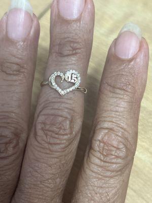 Anillo de quinceañera de 14k