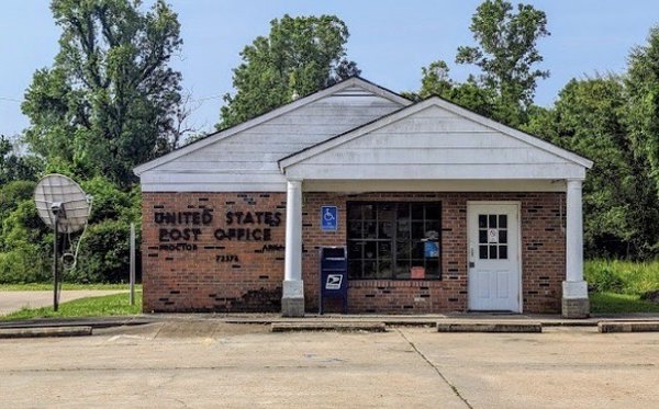 view of front of Proctor, Arkansas post office building