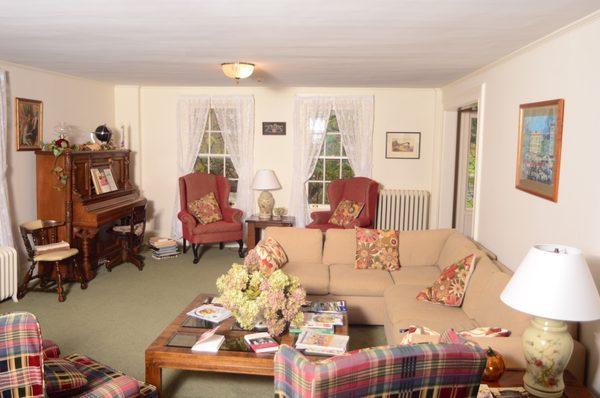 Comfy and inviting common areas at The Windflower Inn