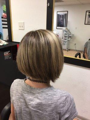 Cute Short Bob Cut & Hilight