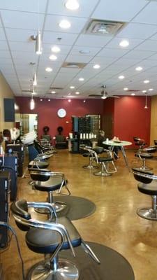 Beautiful salon, amazing customer service