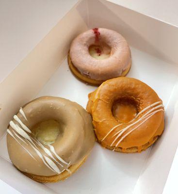 Banana Dulce De Leche, Thai Tea, & Guava Cheesecake (Mochi Butter Donuts)