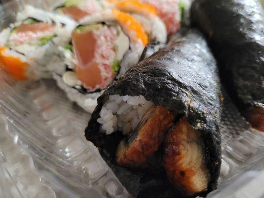 Pinky roll and eel handroll