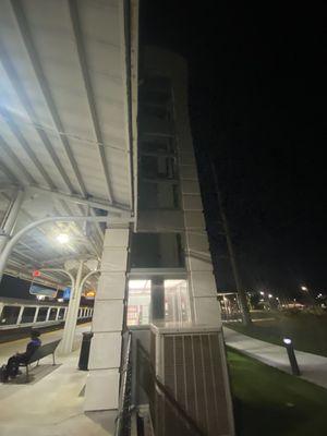 Mowrey southbound elevator, Boca Raton Tri-Rail station (nighttime)