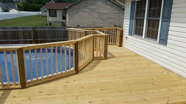 Above ground pool deck