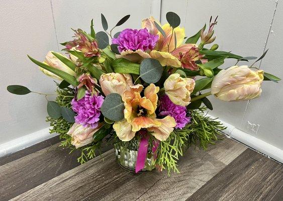 Blooms in season Designers choice