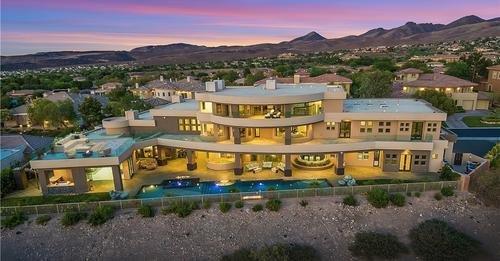 Luxury Living in the desert!