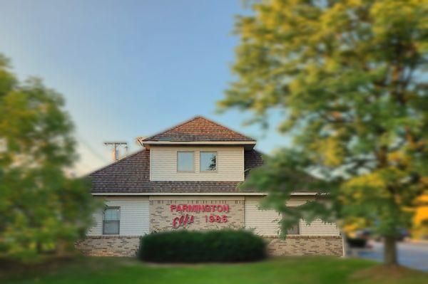 Farmington Michigan Elks Lodge #1986 | 30898 Ten Mile Road | Farmington Hills, MI 48336 | (248) 476-1986 | ContactUs@FarmingtonElks.org