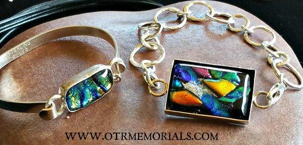 Handcrafted Jewelry & Urns to Celebrate the Ones We Love Memorial jewelry can incorporate ash, or lock of hair from departed family member,