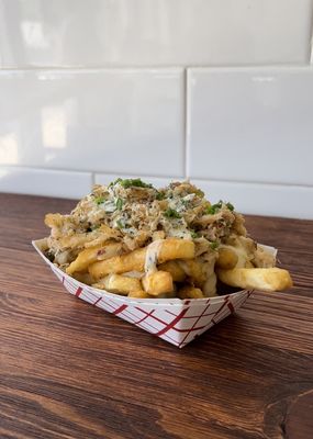 Crab loaded fries