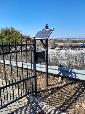 Battery Box & Solar Panel