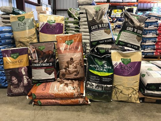 Buckeye Horse Feed, Purina Horse Feed, ADM Horse Feed, Doctors Choice Supplements