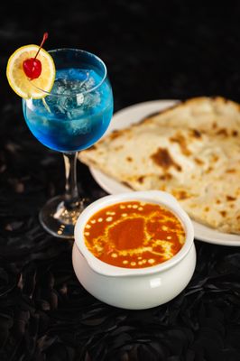 Naan with Paneer Makhni