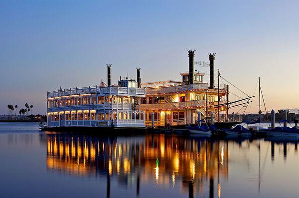 Sternwheelers at Bahia Resort Hotel