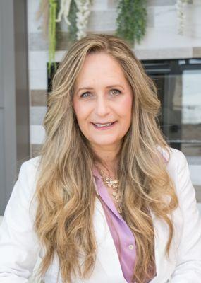 Gena DeRosier - Nebraska Realty