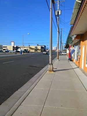 sidewalk of kee Liquors #50dollartech