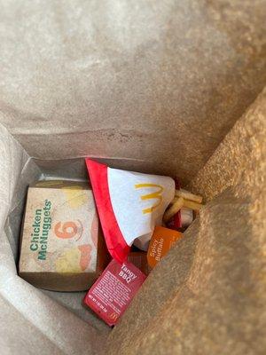 Wrong amount of nuggets wrong sauces‍ Soggy fries